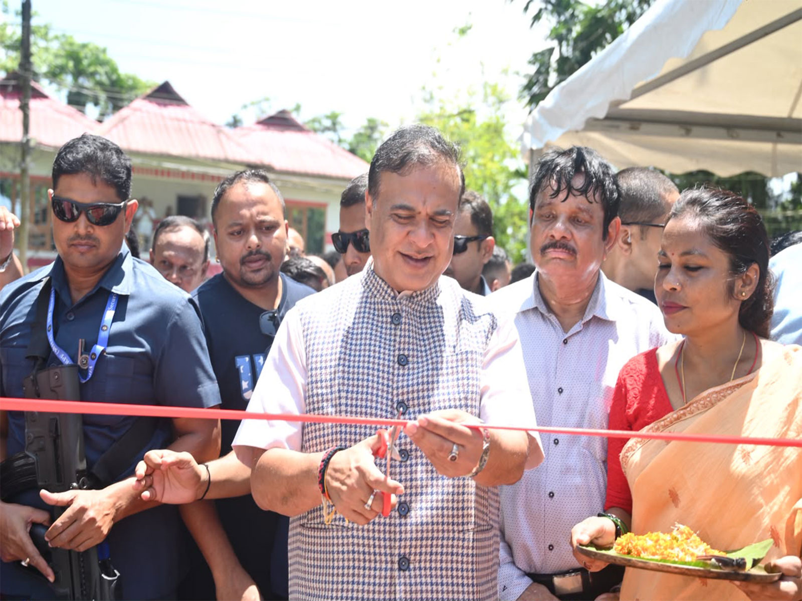 Assam CM inaugurates development projects in Jalukbari constituency; inaugurates RCC bridge constructed to connect Bamunrajan Road