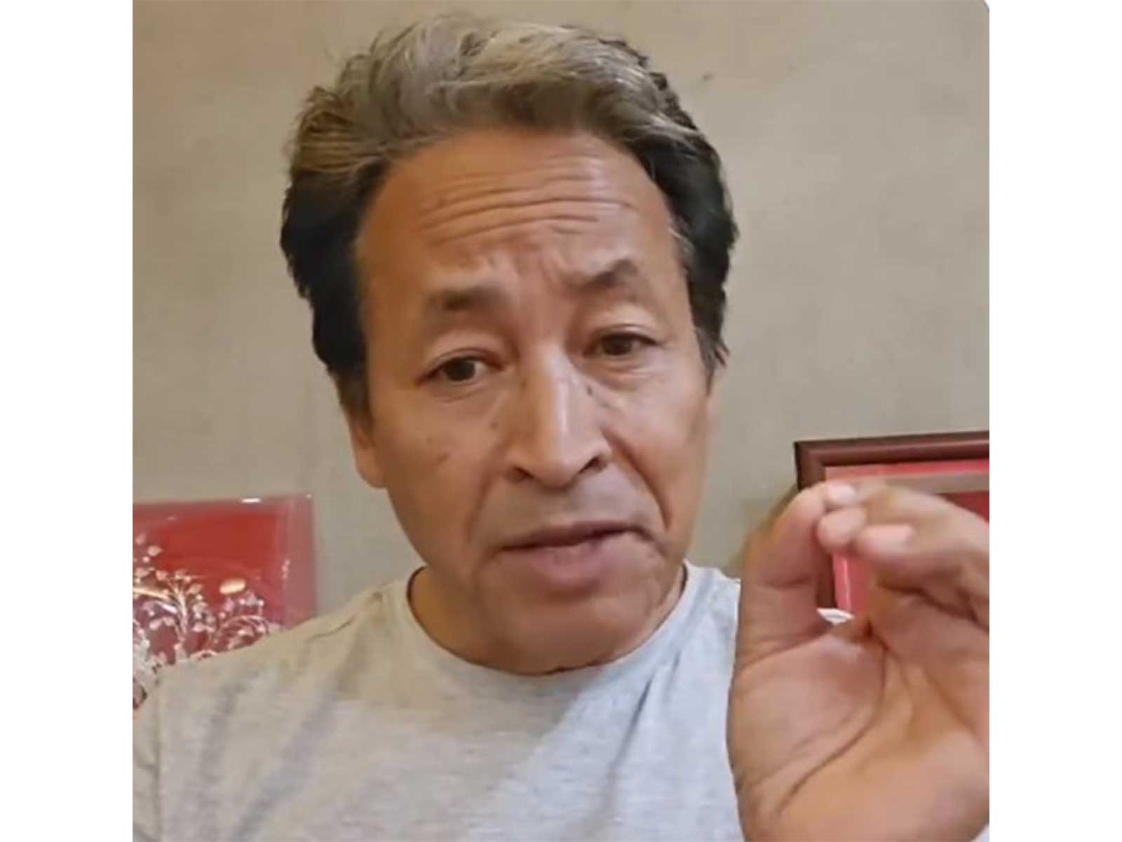"Can we seek gift from PM on this Independence Day...a decriminalised Parliament": Sonam Wangchuk