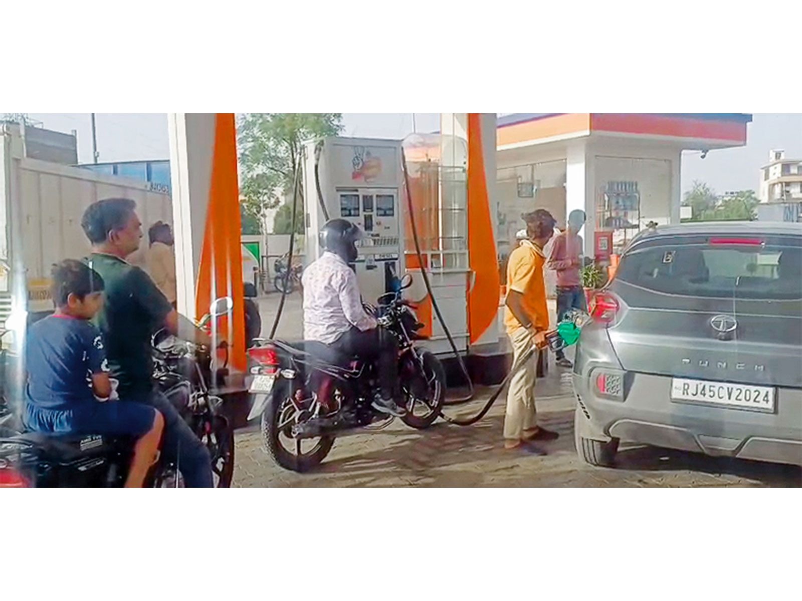Govt cuts export levies on petrol, diesel, ATF; petrol duty scrapped
