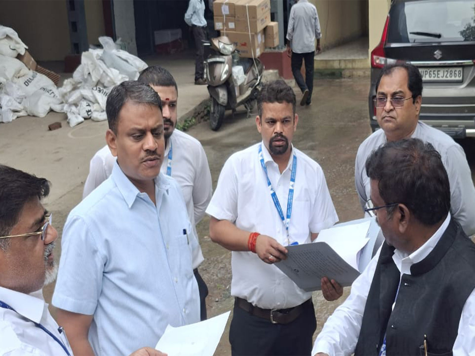 UP: Varanasi Div Commissioner inspects LBS Airport expansion, Ganjari Cricket Stadium during field visit