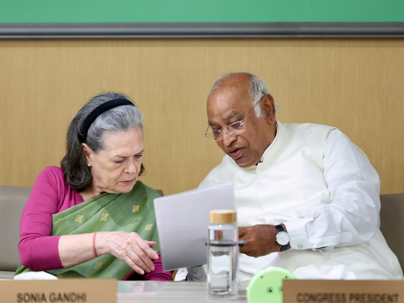 Kharge accuses Modi govt of destroying the future of youth, calls for time-bound Education-to-Employment roadmap