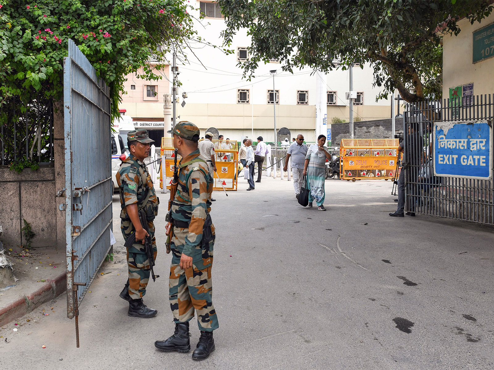 Delhi Court takes man into custody in US murder case
