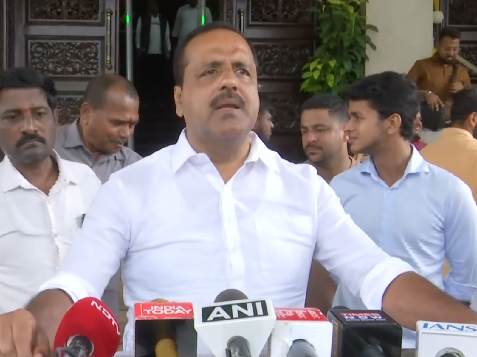 Karnataka Health and Family Welfare Minister UT Khader (Photo/ANI) Karnataka Health and Family Welfare Minister UT Khader (Photo/ANI)