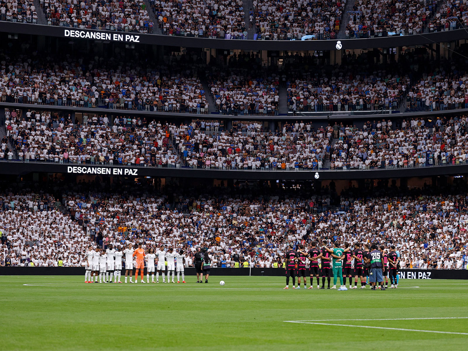 Nepal floods: Real Madrid, Malaga observe minute's silence for victims before La Liga clash