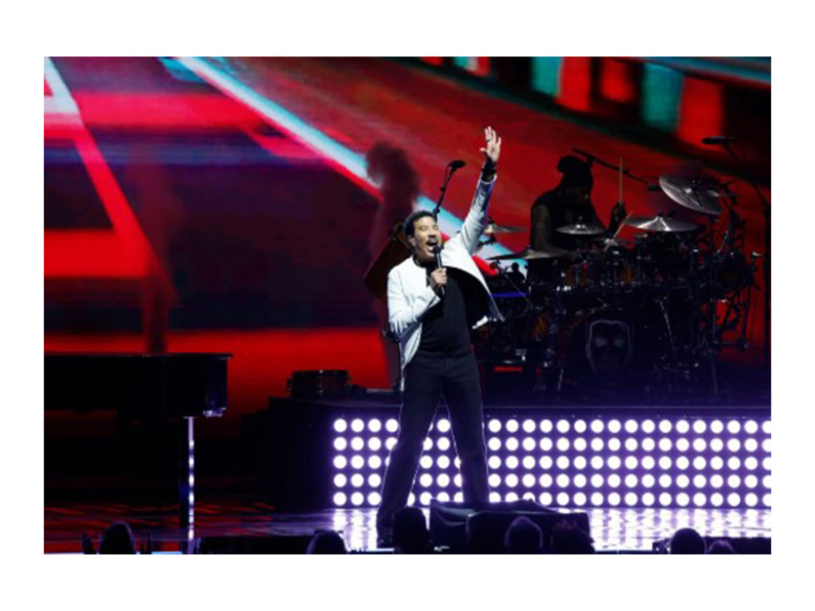 US: Lionel Richie hospitalised following St. Louis concert