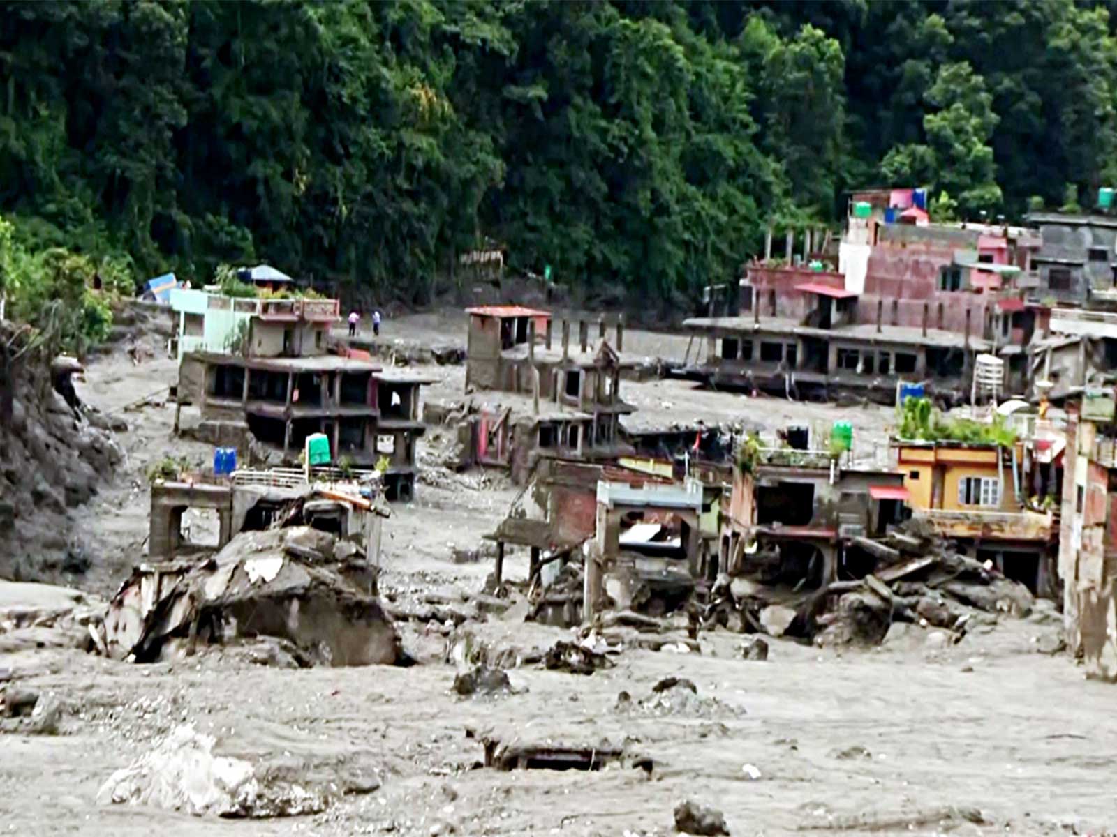 Minutes to spare: How fast-thinking teachers saved 400 students from Nepal's deadly flood