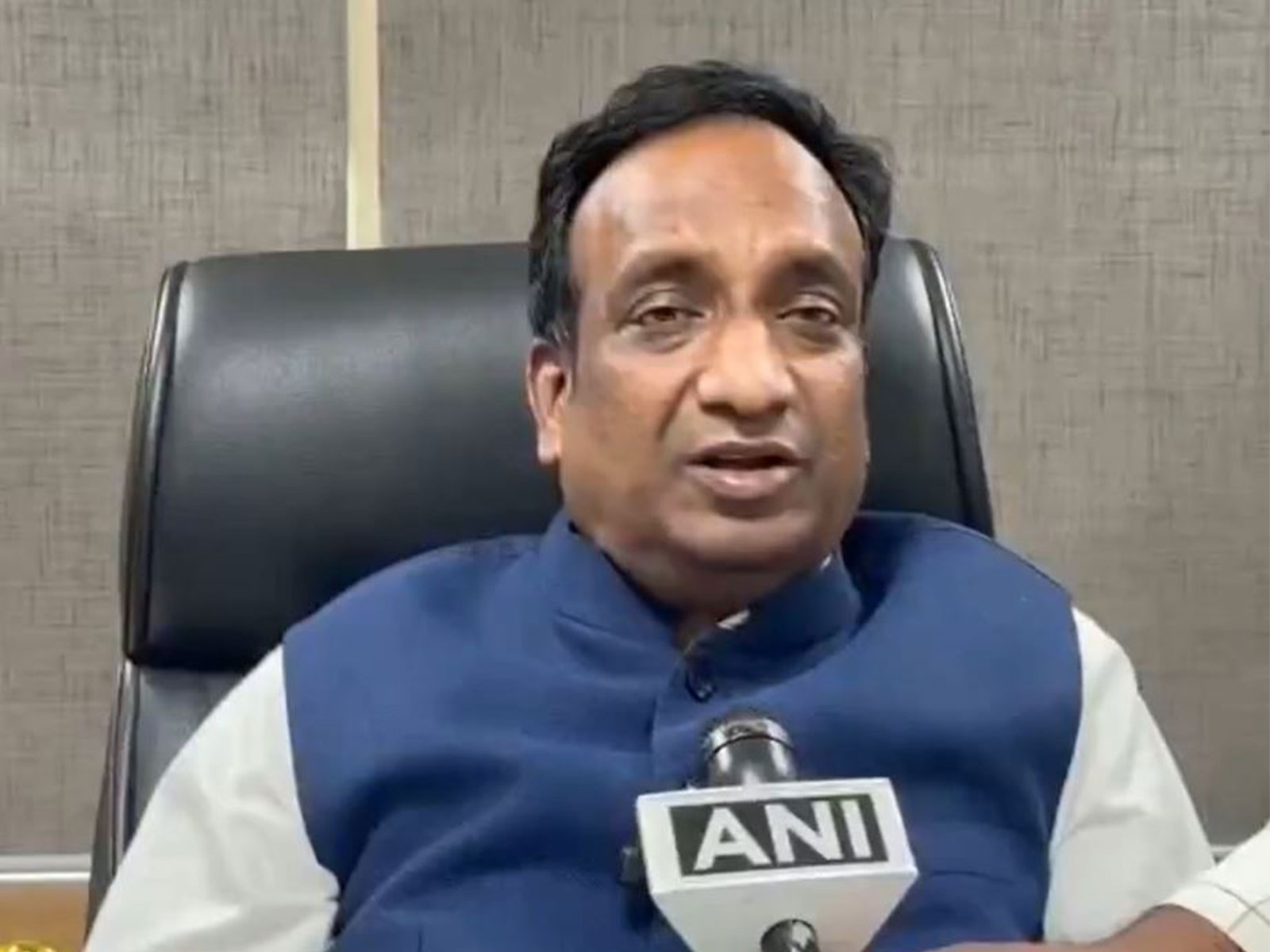 MPSC chairman refutes allegations against him in connection with Drug Inspector paper leak case