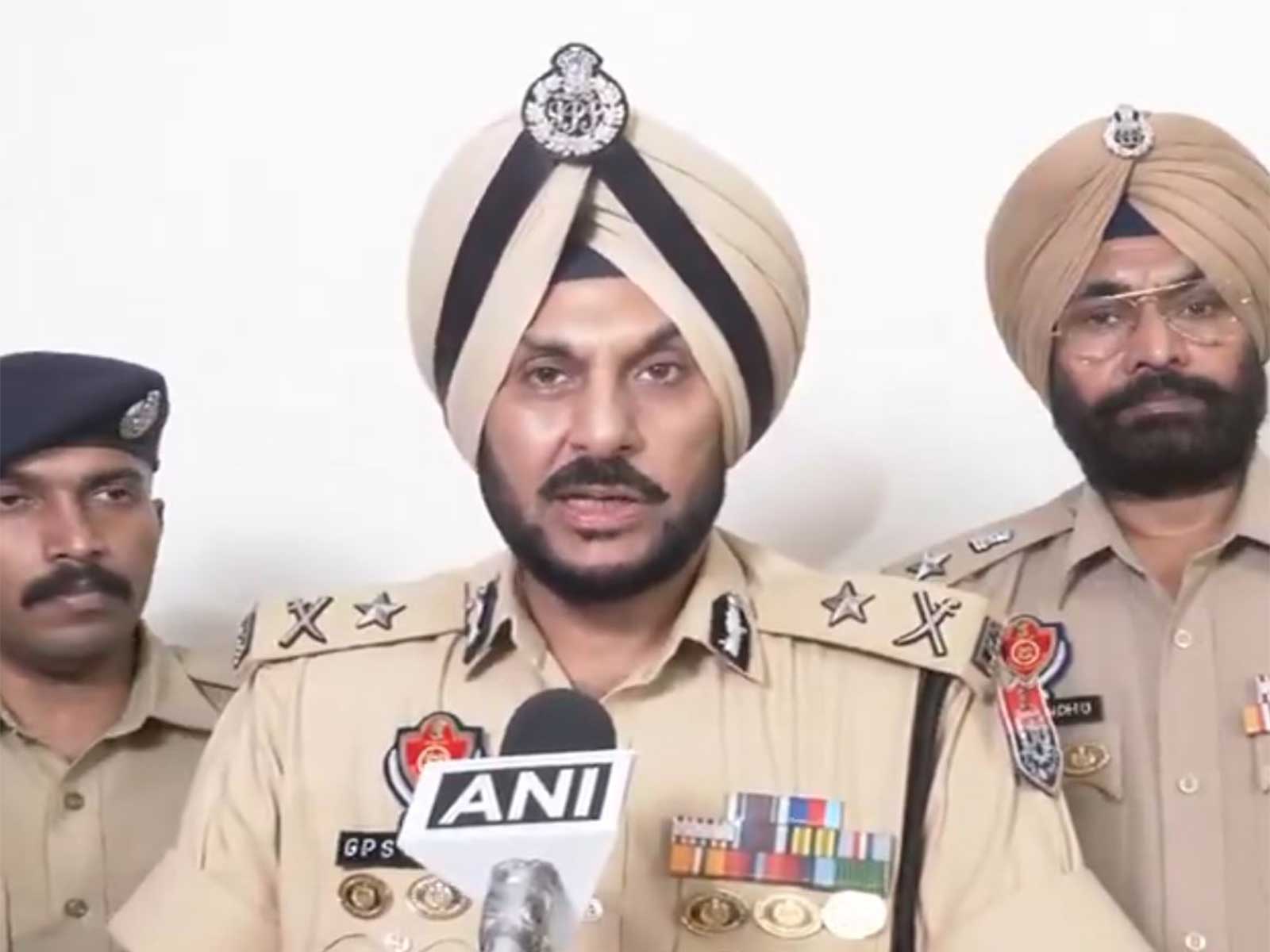 Punjab Police recover 15 sophisticated pistols, 5 kg heroin; 2 held in cross-border smuggling module