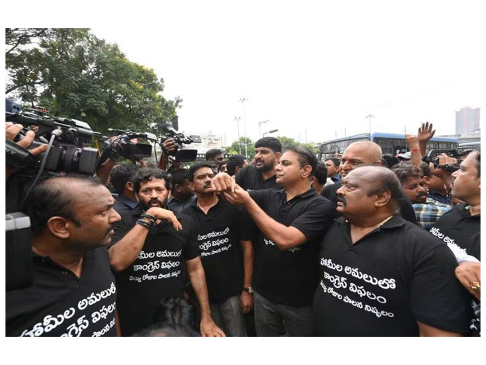 FIR filed against BRS leaders for allegedly misbehaving with women constables at Telangana Assembly gate