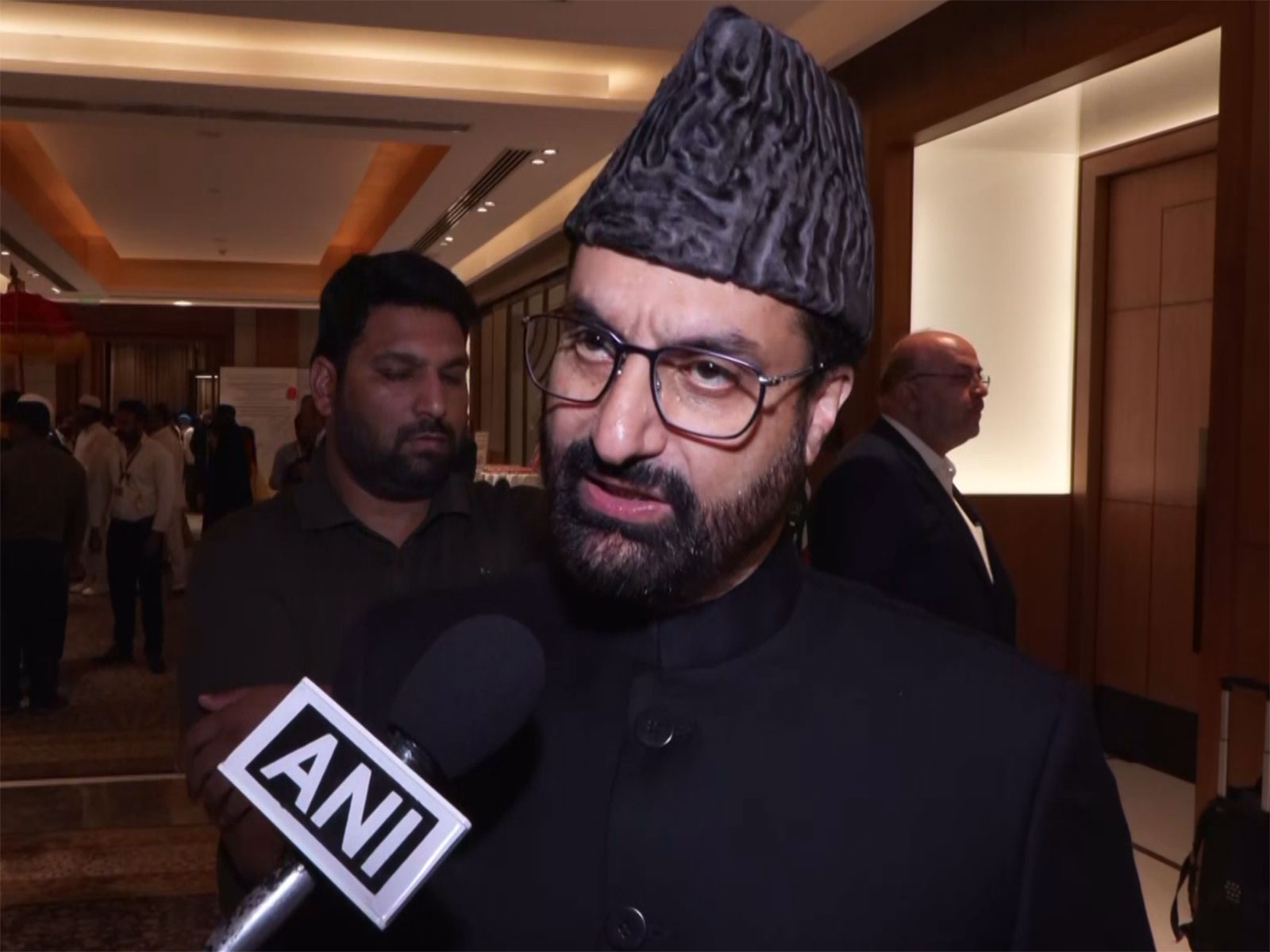 "Peace can only be established when there is justice": Mirwaiz Umar Farooq after meeting with Pezeshkian