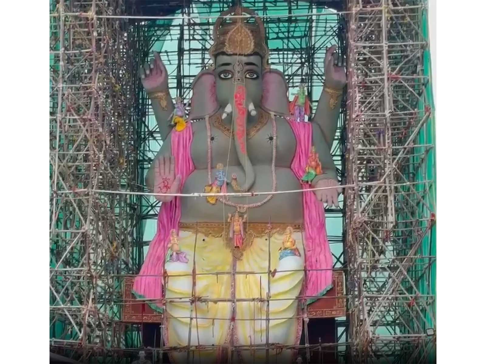 Youth Association In Hyderabad Constructs 72 foot Eco friendly Idol Of 