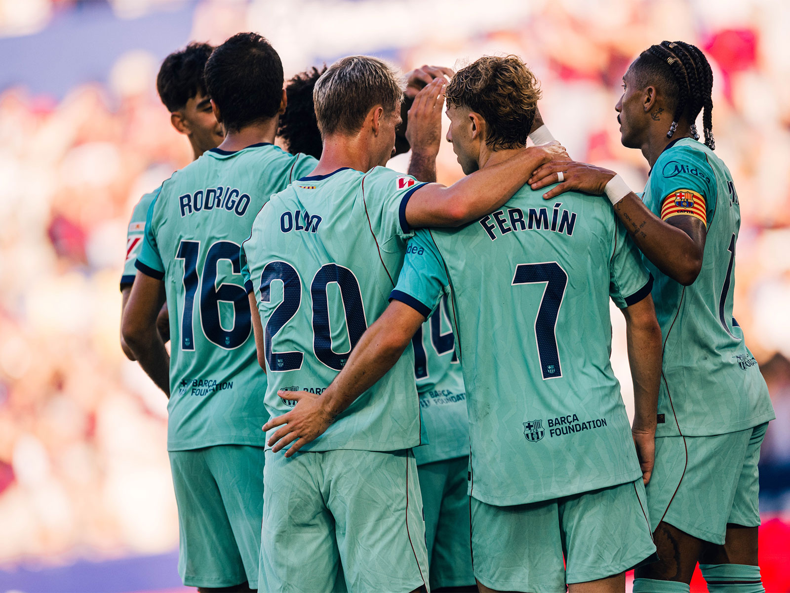 Barcelona edge past Levante 4-2 to maintain perfect start in La Liga
