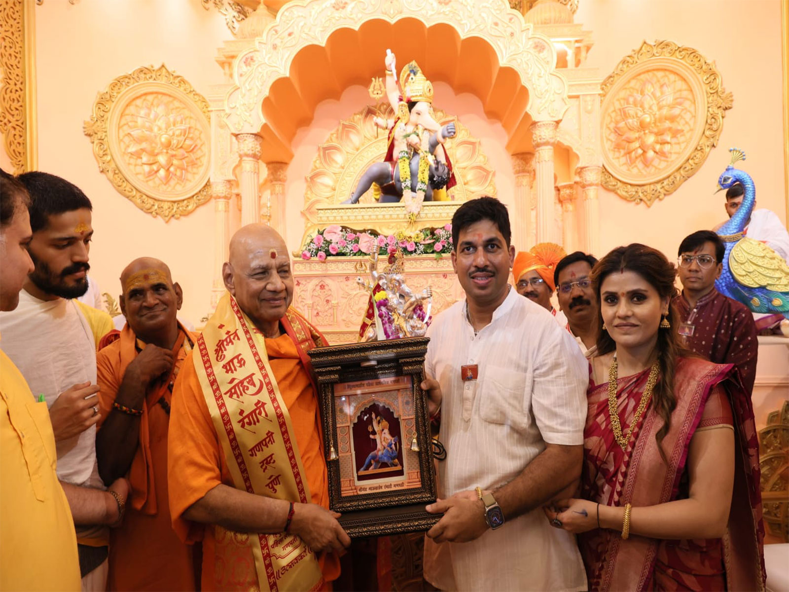 Pune welcomes Shreemant Bhausaheb Rangari Ganpati amid traditional fervour; Govind Dev Giri Maharaj backs DJ-free celebrations