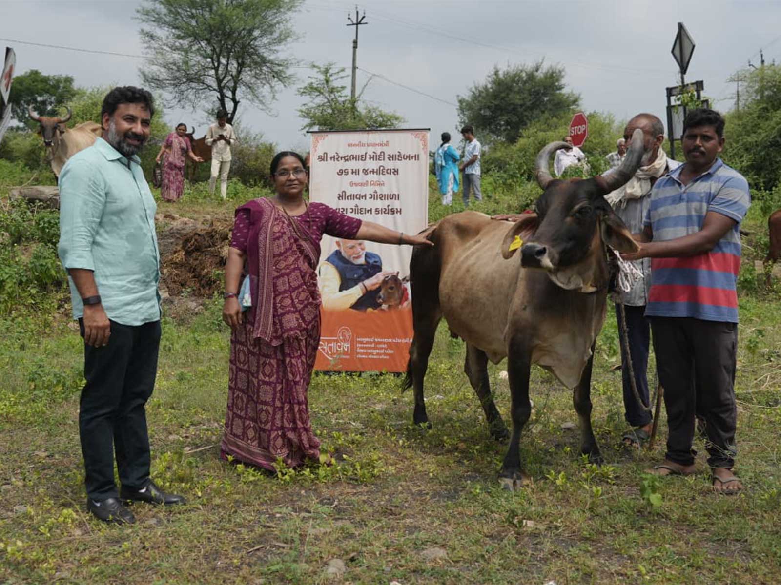 Gujarat: Sitavan Gir Gaushala donates indigenous Gir cows to 76 needy women across state