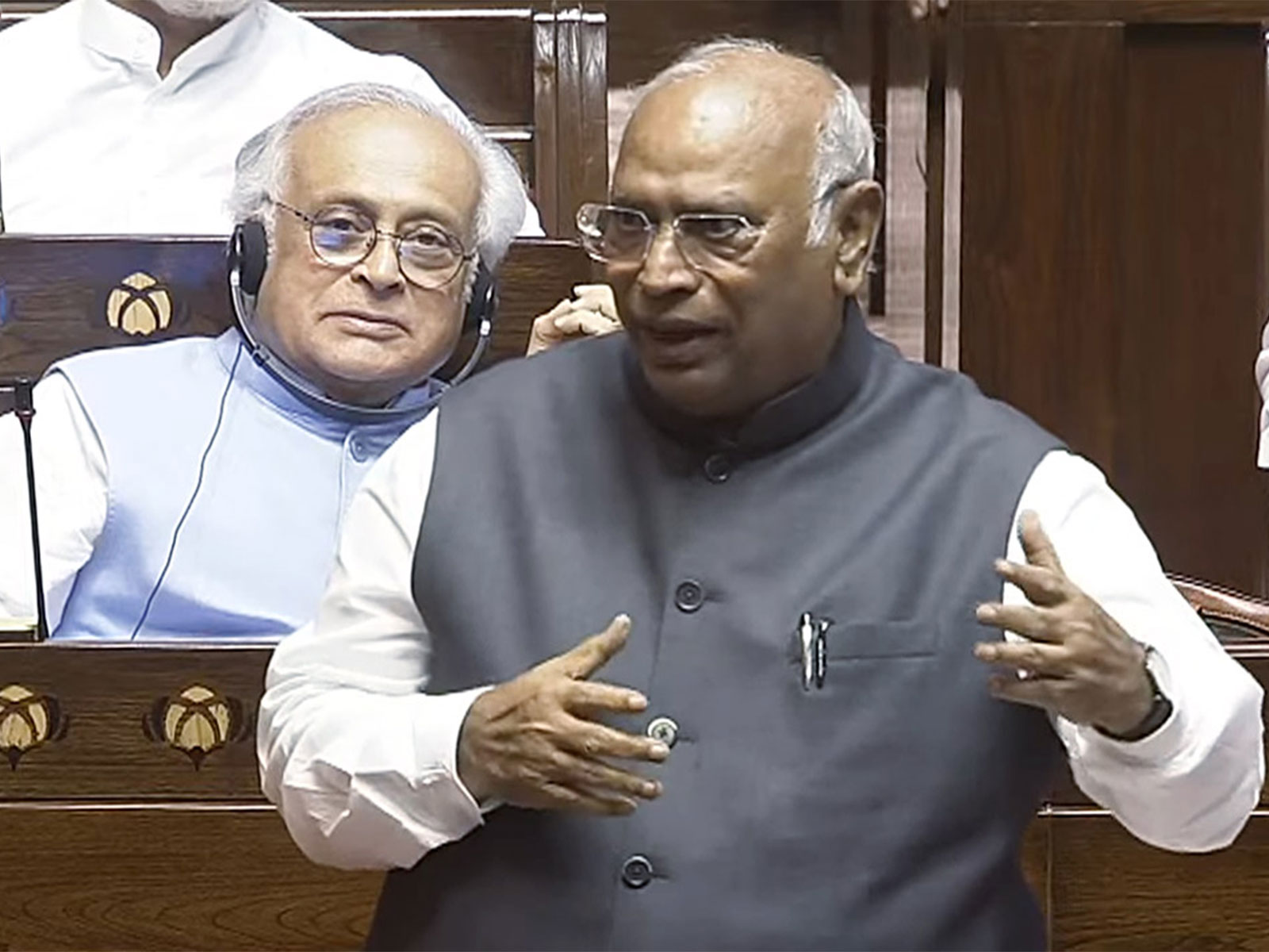 "Trump dictates, you capitulate": Mallikarjun Kharge attacks PM Modi over US tariff threats, UPI policy
