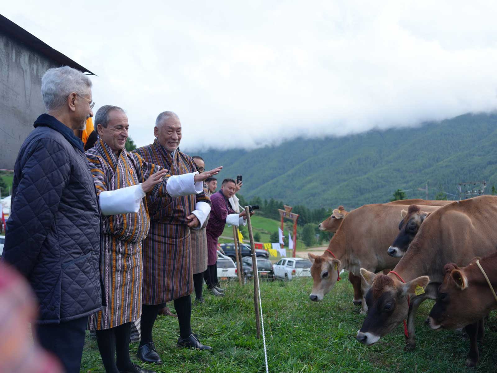 Jaishankar hands over 43 Jersey cows, visits historic Wangduechhoeling Palace and Kurjey Lhakhang in Bhutan