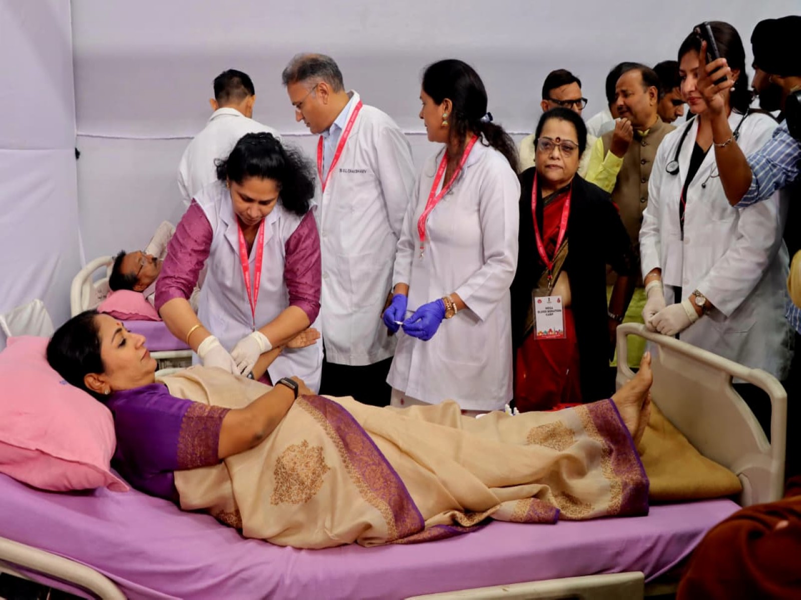 ‘Seva Sankalp Abhiyan’: Delhi CM Rekha Gupta donates blood, gives message of public service