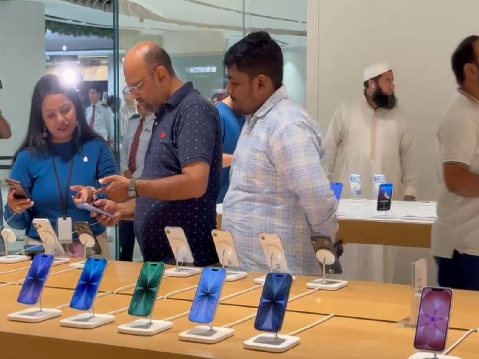 Customers queue up at Apple stores; iPhone 18 Pro starts at Rs 1,64,900 In India, iPhone Duo at Rs 2,99,900