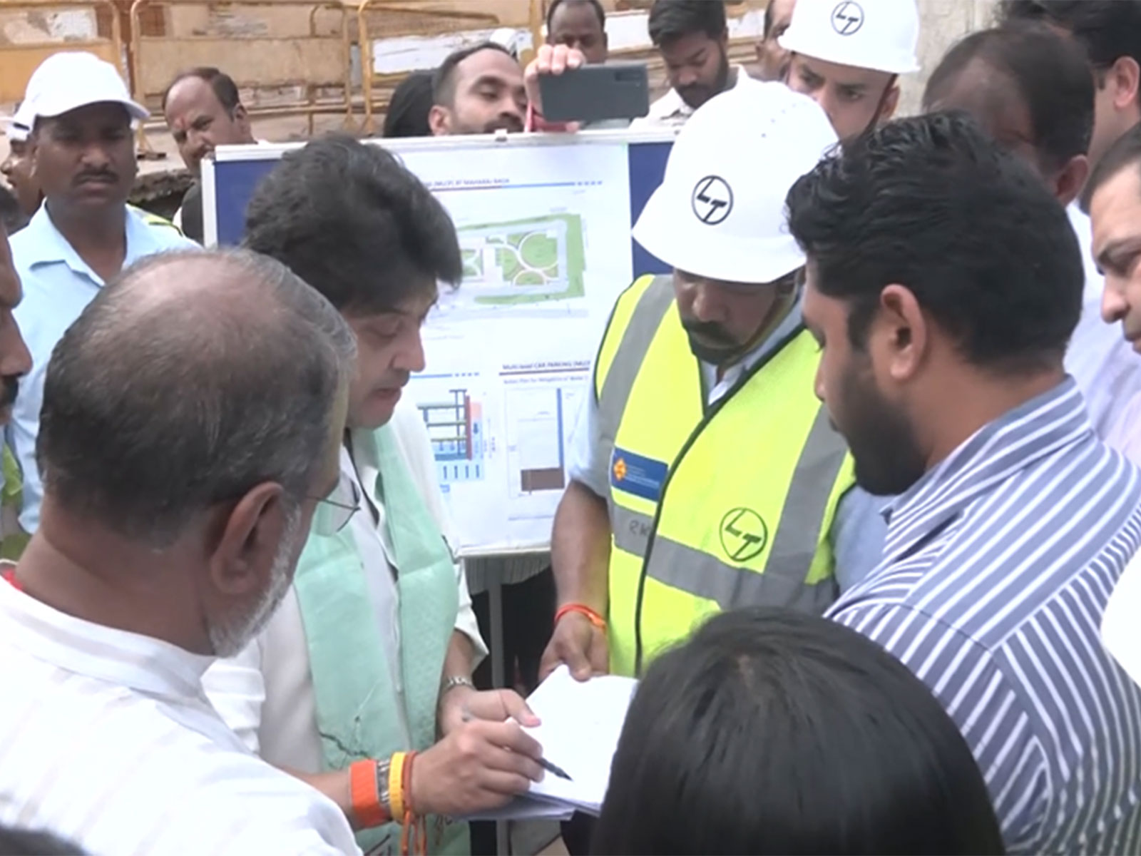 Union Minister Scindia inspects multi-level parking project in Gwalior, says work likely to be completed by Feb-March