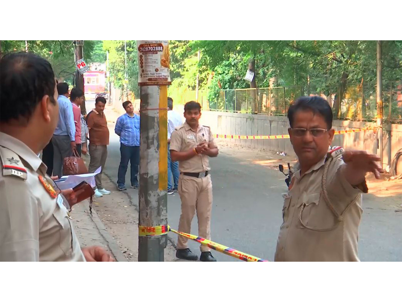 Delhi police at the encounter spot (Photo/ANI) Delhi police at the encounter spot (Photo/ANI)