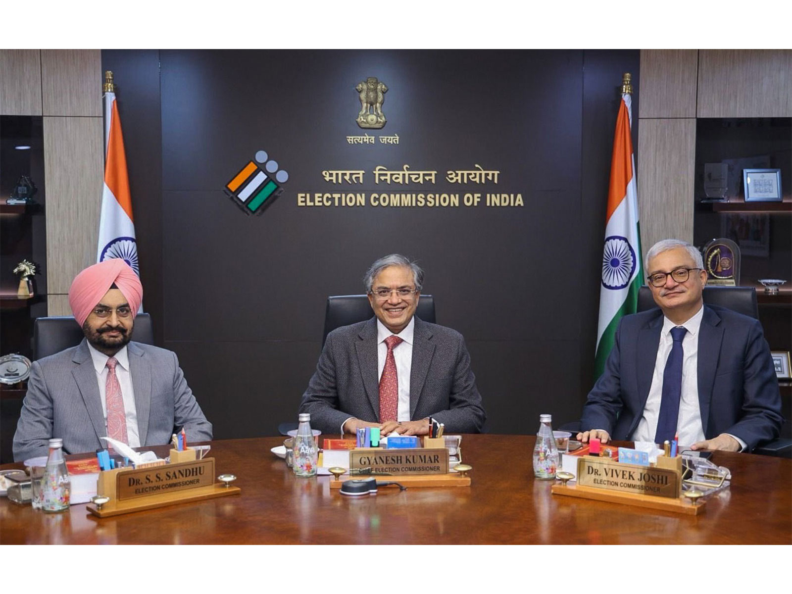 EC sources say all decisions taken in unanimity, after media report cited objections to SIR decisions by two commissioners