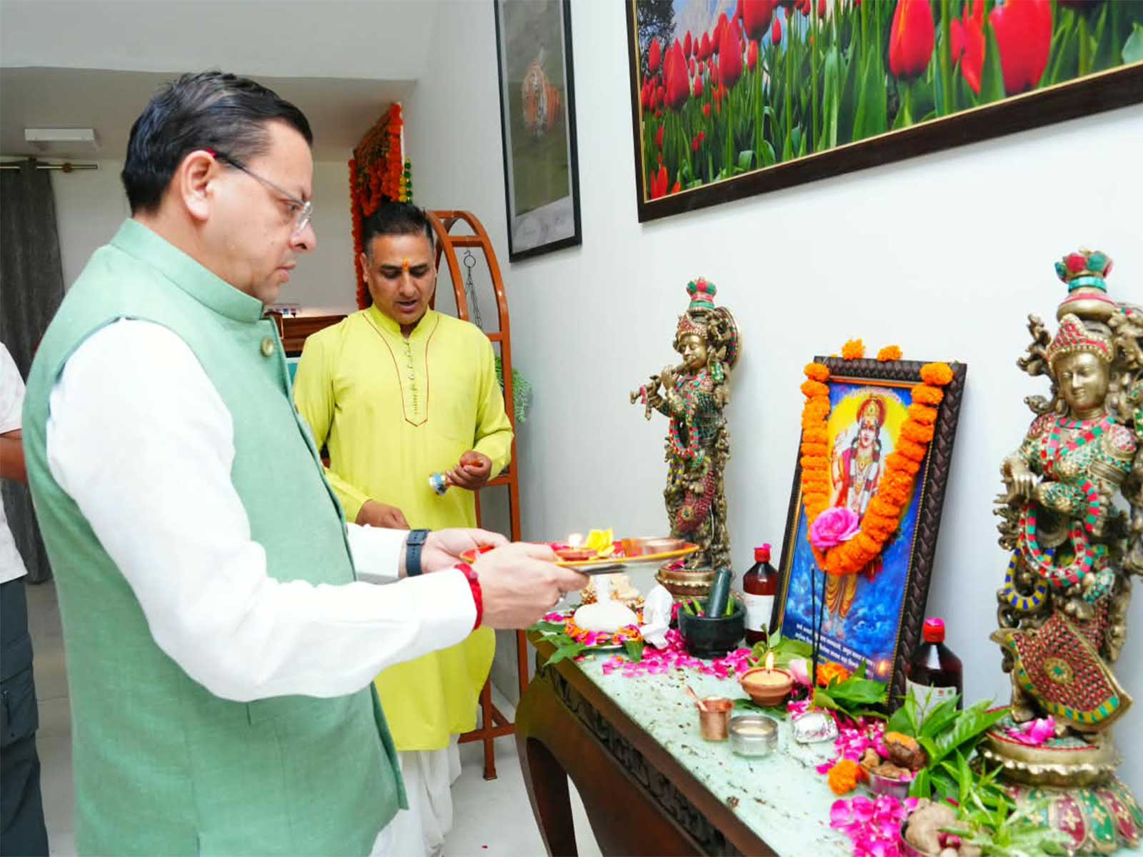 Uttarakhand CM Dhami offers prayers to Lord Dhanvantari on Ayurveda Day