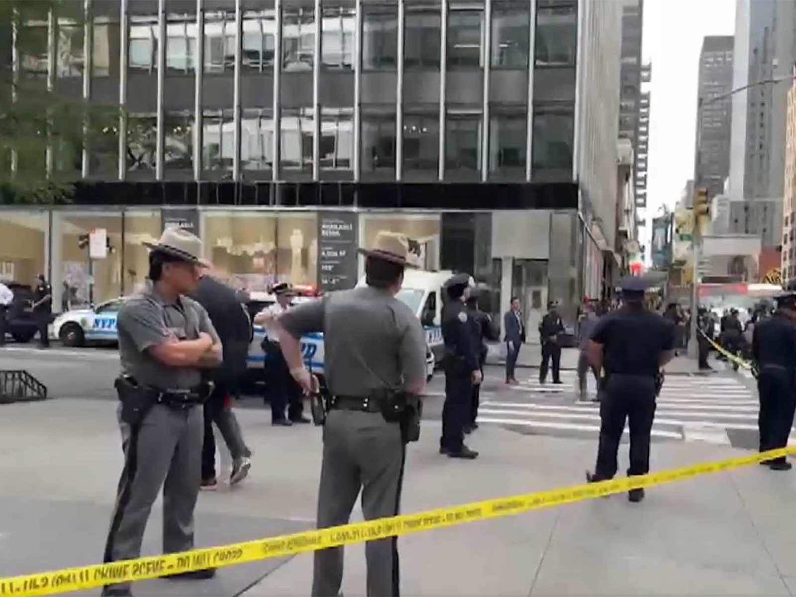 Suspicious item near UN headquarters prompts security response in New York; area reopened