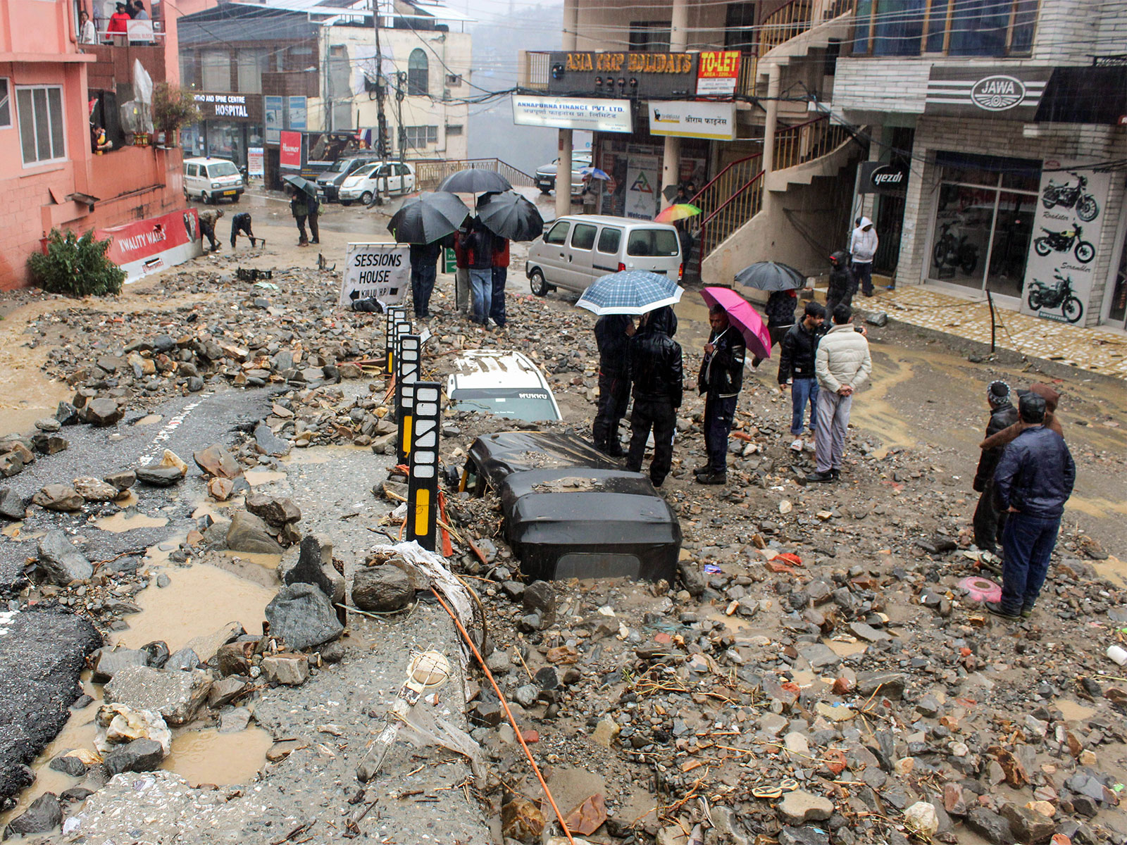 Himachal Monsoon damage crosses Rs 3,220 crore, 373 dead; central team begins 4-day assessment