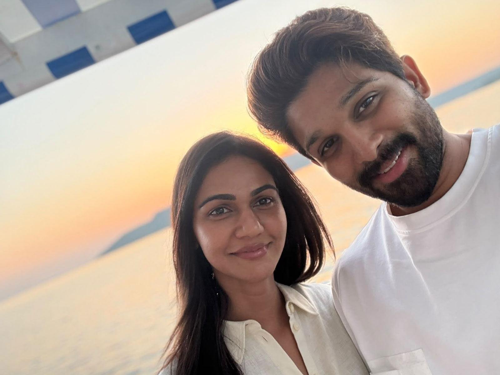 Allu Arjun shares adorable selfie with wife Sneha Reddy to celebrate her birthday