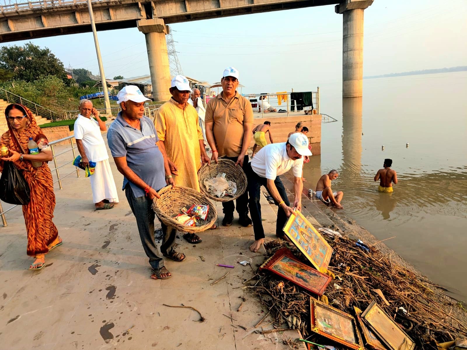 UP: Ganga Aarti, cleanliness drive held in Varanasi to mark Gandhi, Shastri birth anniversaries