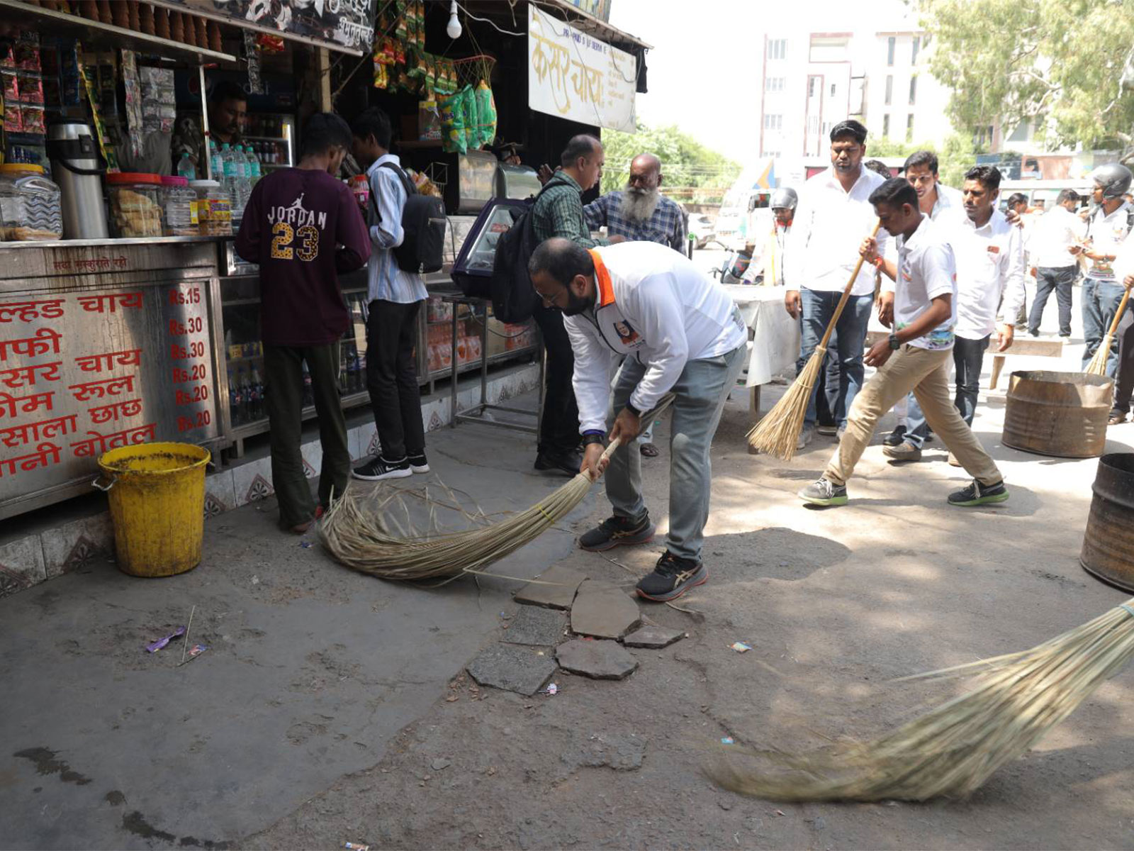 Seva Yatris across 20 routes in four states hold Mega Swachhata Abhiyan, take cleanliness message to ground