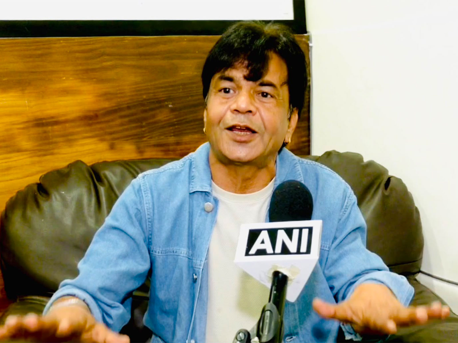 Rajpal Yadav tells SC he plans film based on cheque-bounce case, calls it ‘16 Sawan Jhel Ke’