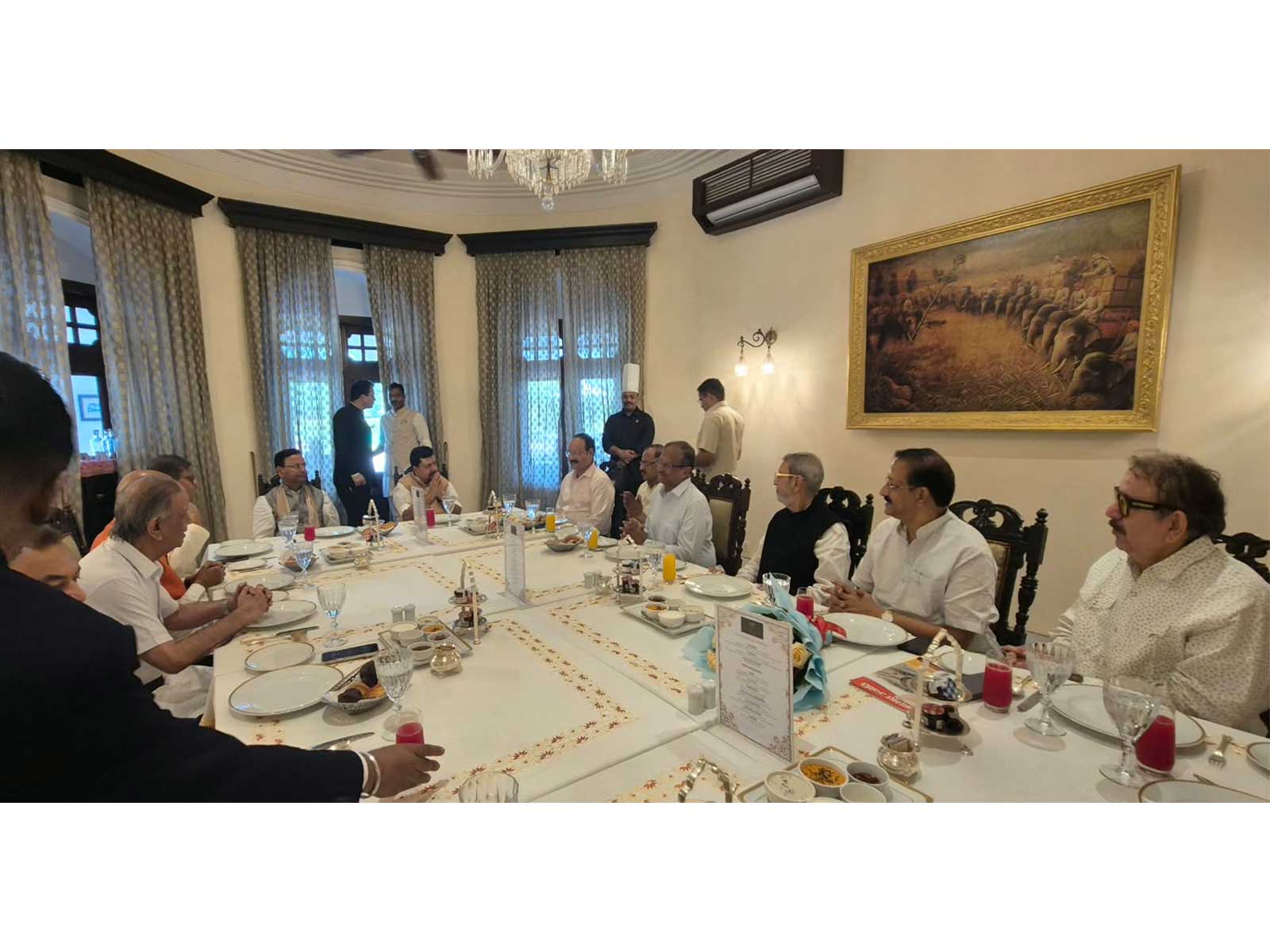 UP: BJP leaders hold tea meet with Kashi intellectuals, discuss city’s development