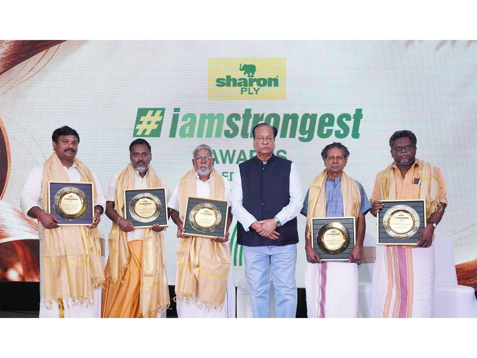 SharonPly Honours 5 Masters of Woodcraft at 7th #iamstrongest Awards