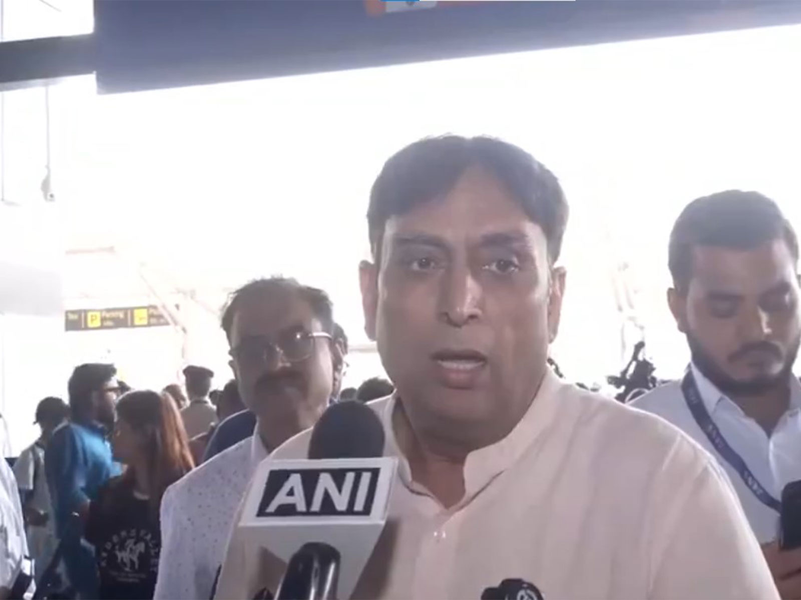 Public is inconvenienced": Co-passenger hits out at CJP's Abhijeet Dipke for chaos on flight