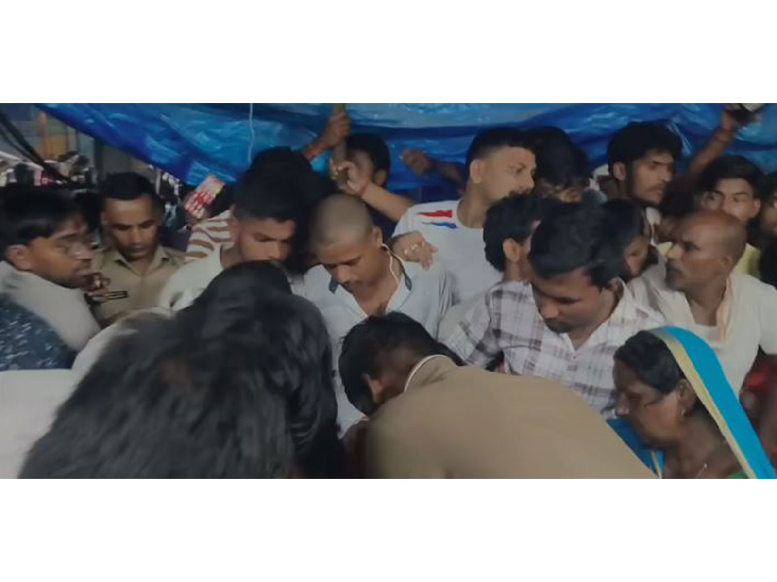 Minors among 11 killed after boat capsizes in Bihar; rescue op underway