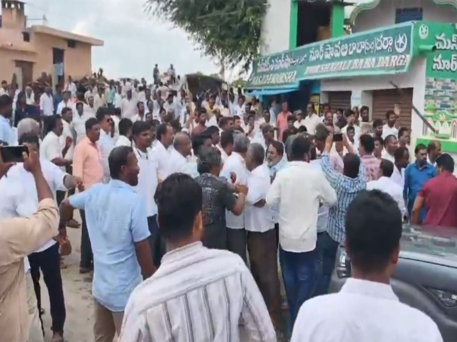 YSRCP alleges murderous attack on MP Midhun Reddy in Punganur