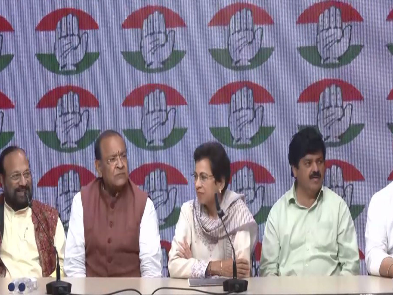 Kumari Selja (AICC General Secretary), Ganesh Godiyal (Uttarakhand Congress President) And Yashpal Arya (Congress) Press Conference (Photo/ANI) Kumari Selja (AICC General Secretary), Ganesh Godiyal (Uttarakhand Congress President) And Yashpal Arya (Congress) Press Conference (Photo/ANI)