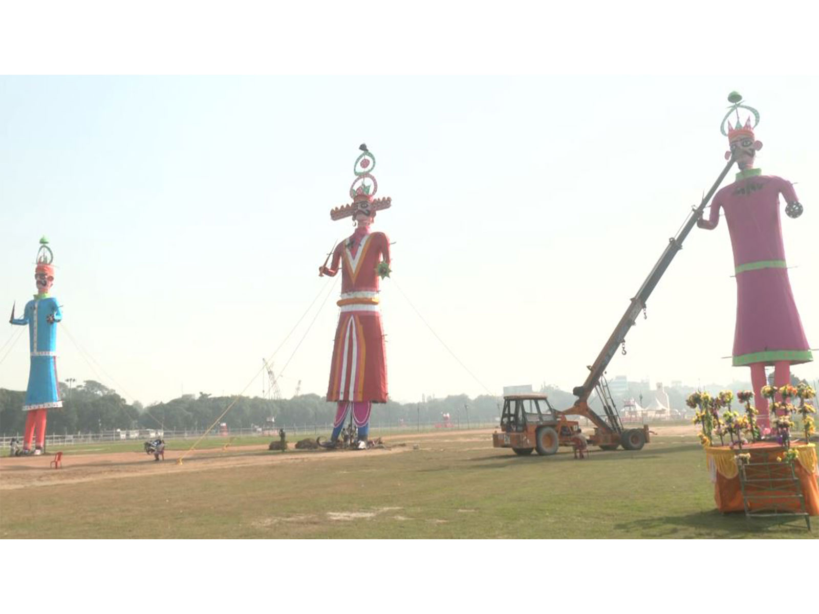 Preparations for 'Ravan Vadh' near completion in Patna; 90-foot effigy to be burnt