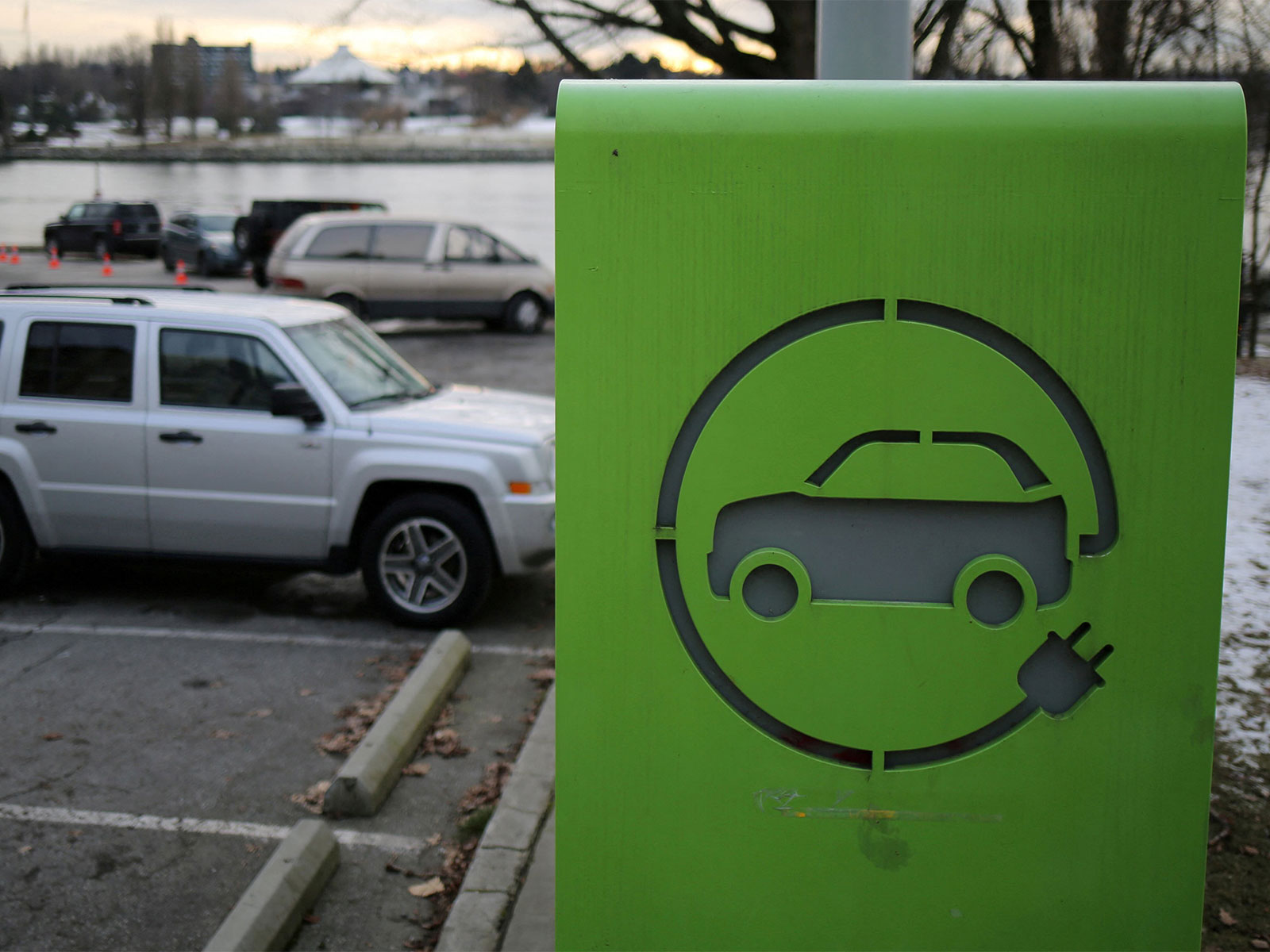 Former Canadian Spy Chief warns Chinese EVs could enable Beijing to collect Canadians’ personal data