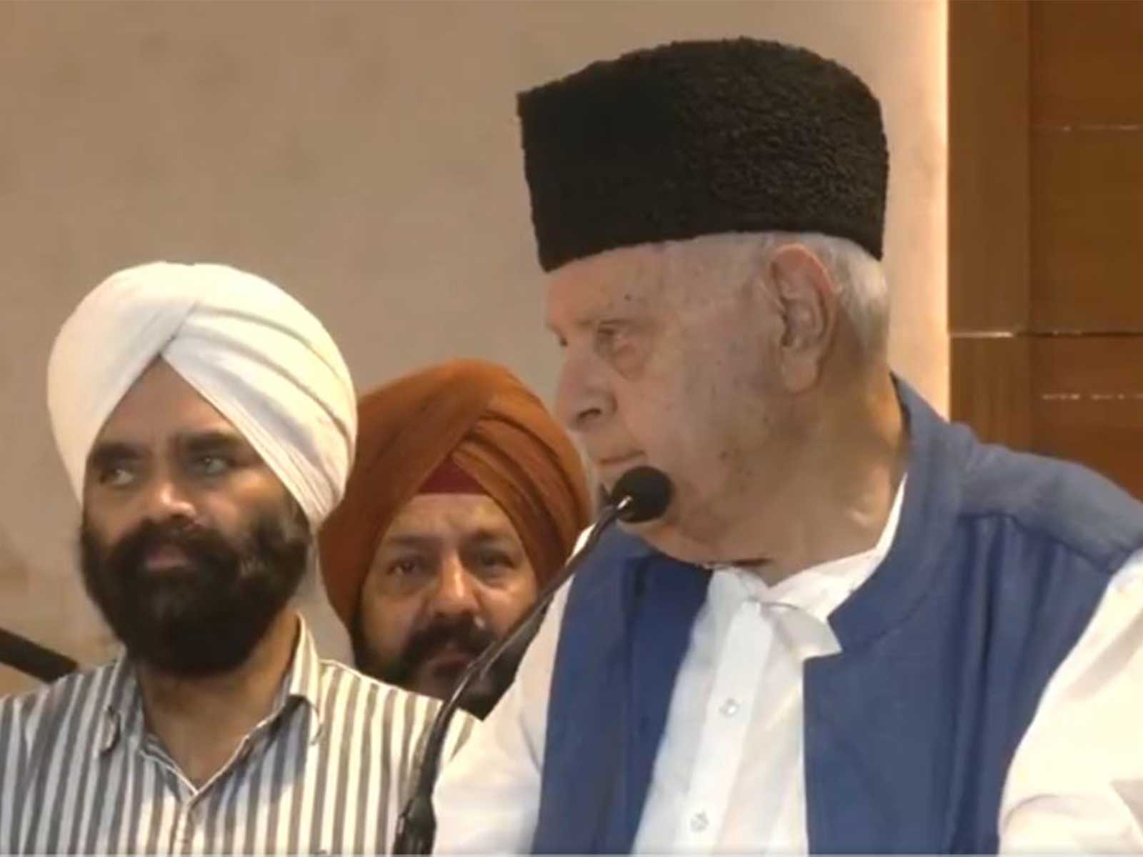 "Difficult to find another Harbans Singh": JKNC chief Farooq Abdullah pays tribute to former J-K Minister