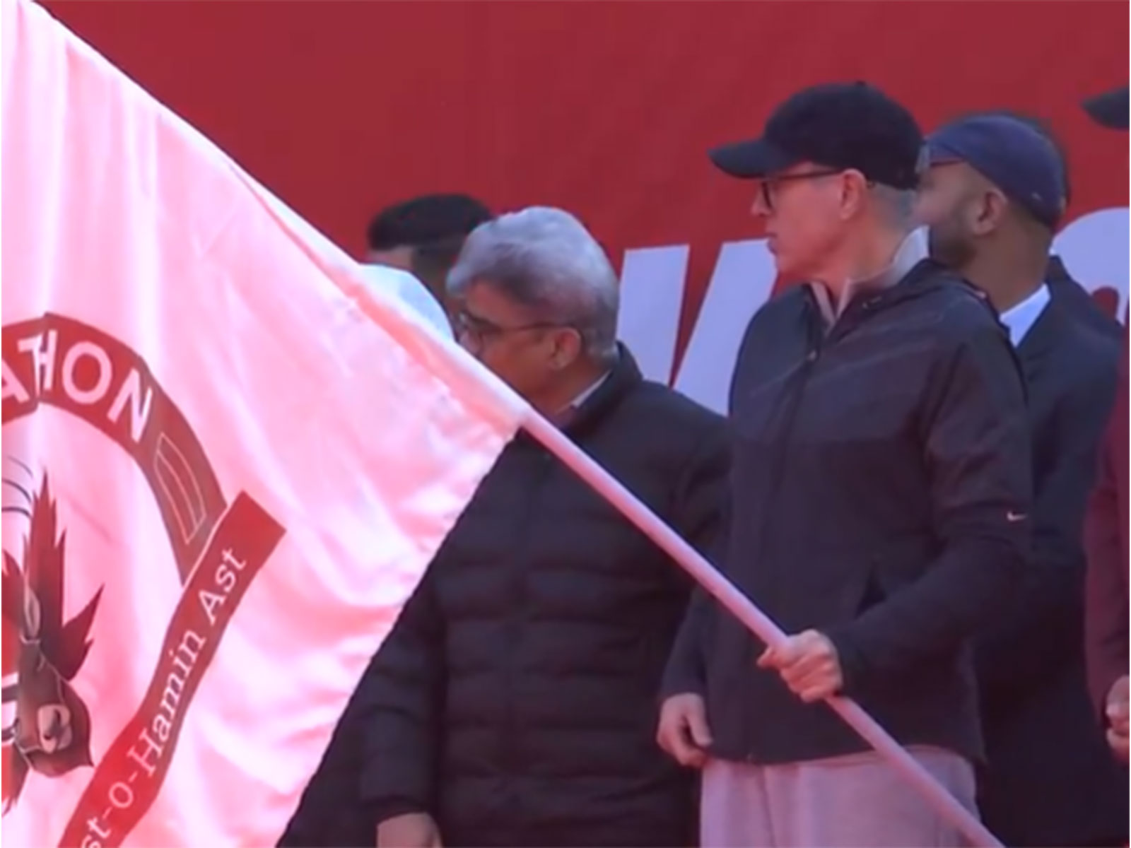J-K CM Omar Abdullah flags off 3rd edition of Kashmir Marathon in Srinagar