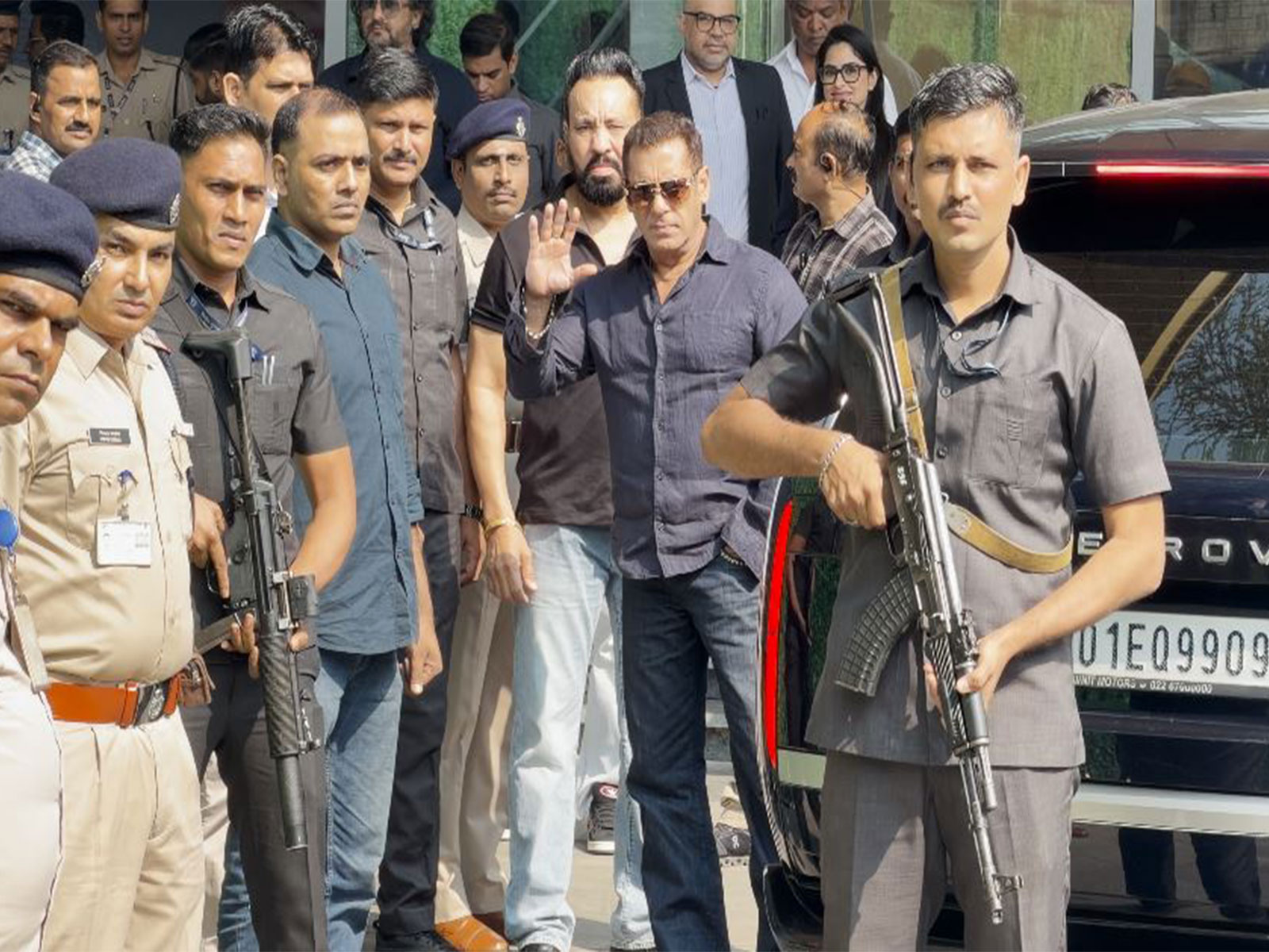 Salman Khan spotted at Mumbai’s Kalina airport amid heightened security