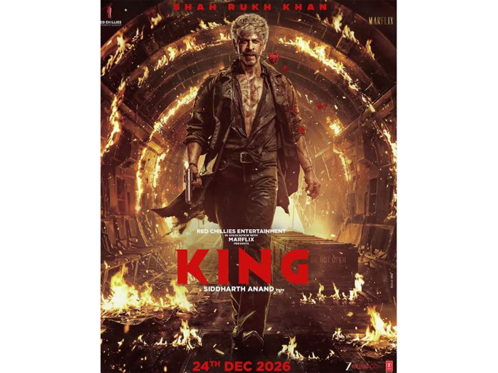 "Qaatil nahi...aashiq hoon," says SRK as he unveils new explosive poster of 'King'