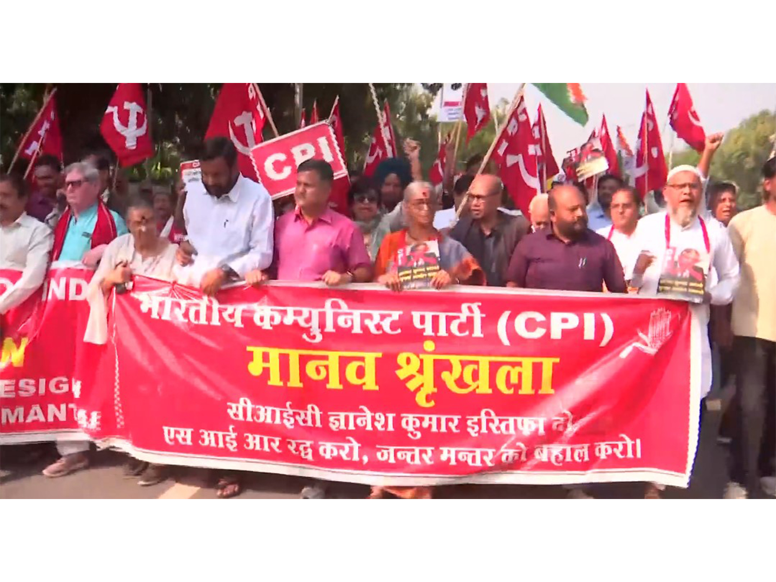 "Gyanesh Kumar should resign”: Left parties holds human chain protest in Delhi, demands cancellation of SIR