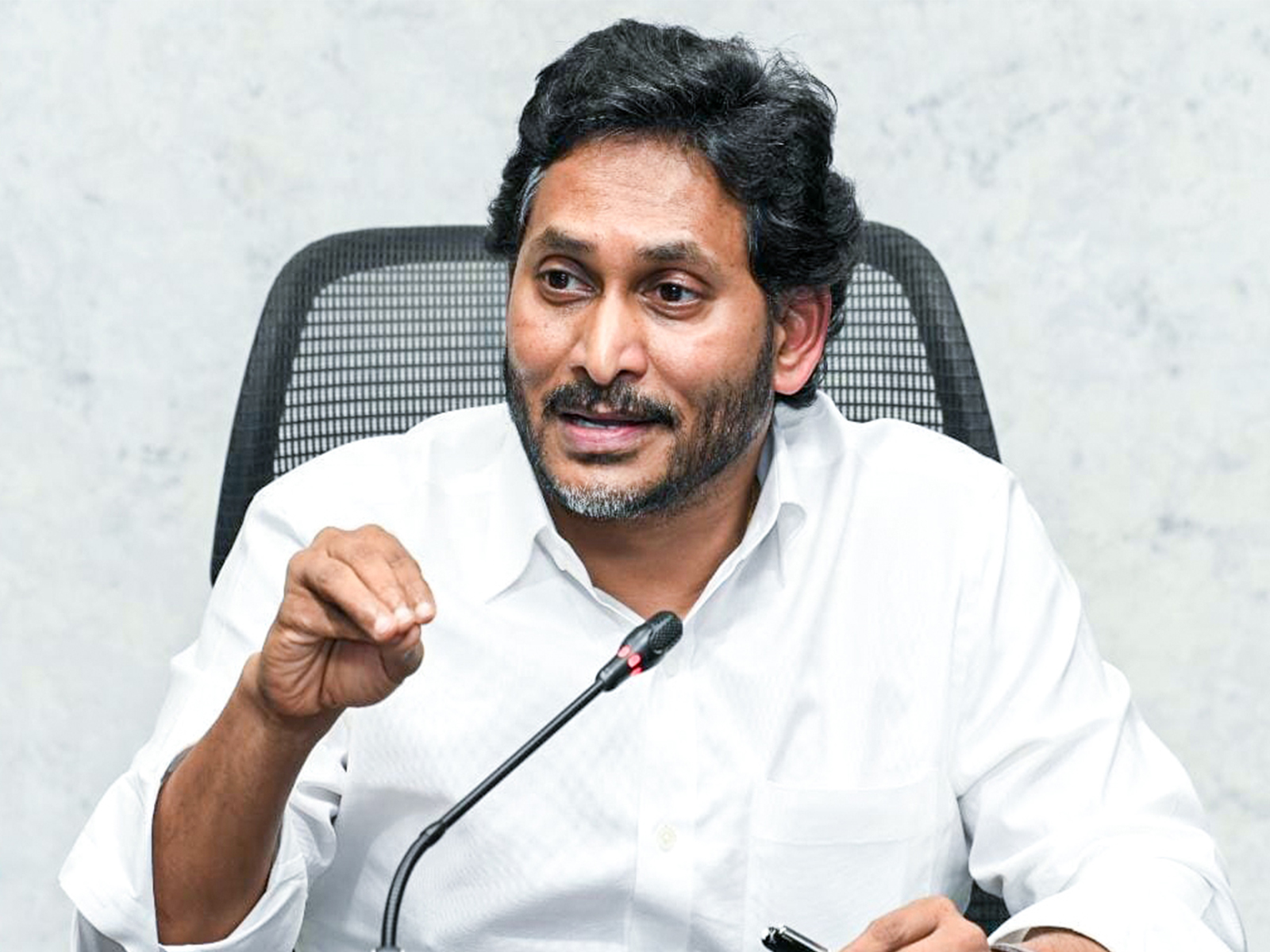 "Chandrababu Naidu mocking democracy”: Jagan Reddy alleges irregularities in Andhra local body polls, calls for statewide movement