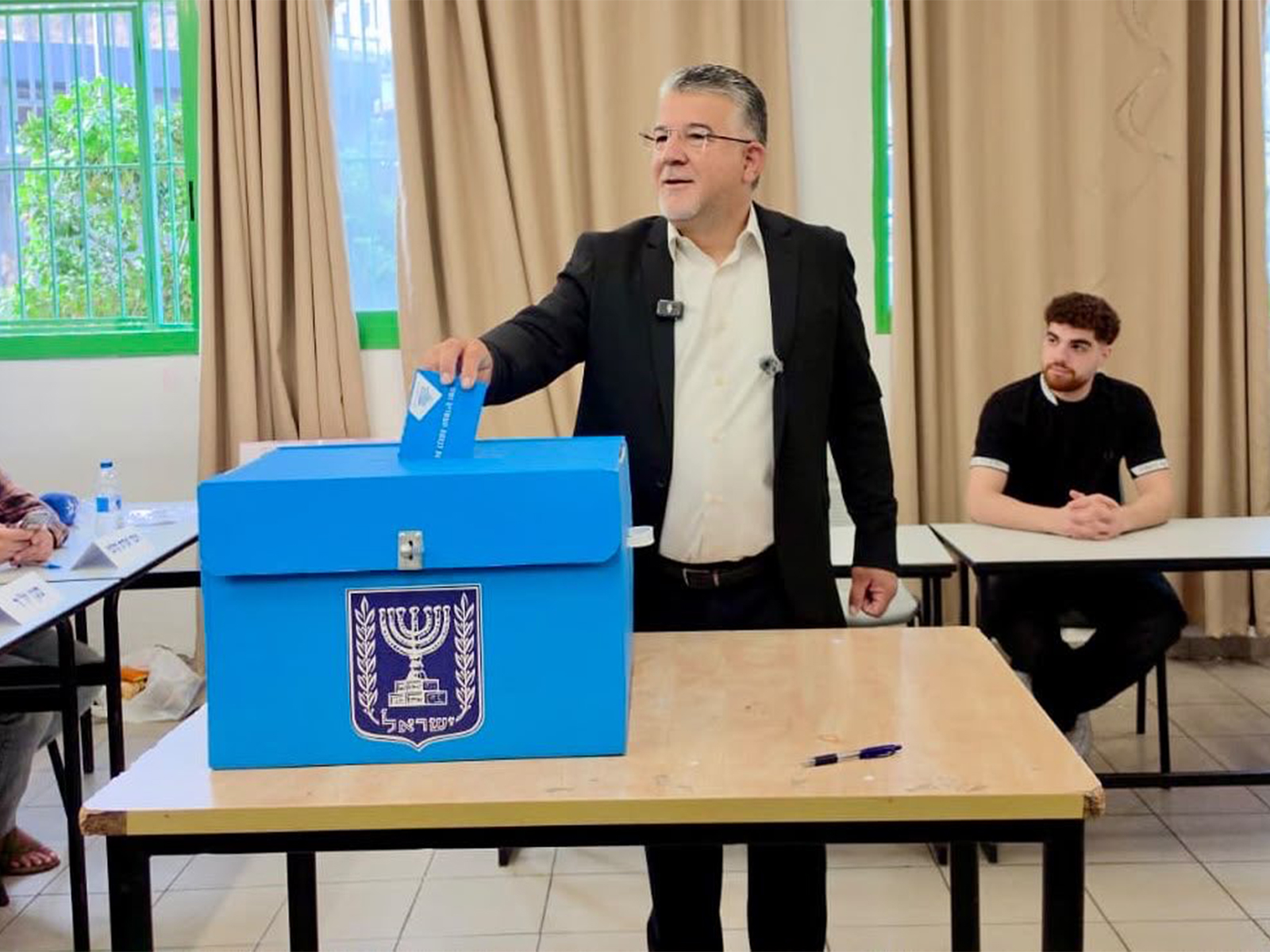 Joint list chairman Yousef Jabareen vows to oust Netanyahu govt, calls for equal Jewish-Arab partnership