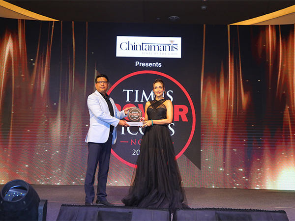 Deb Mukherjee, Zeply (Wisdom Tree Ventures) Leading Innovative Multi-Service Platform of the Year.