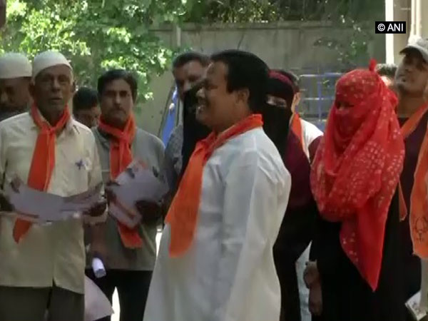 Muslims BJP workers seeking voters in Jamalpur Darwaza of Ahmedabad West constituency on Saturday. Photo/ANI