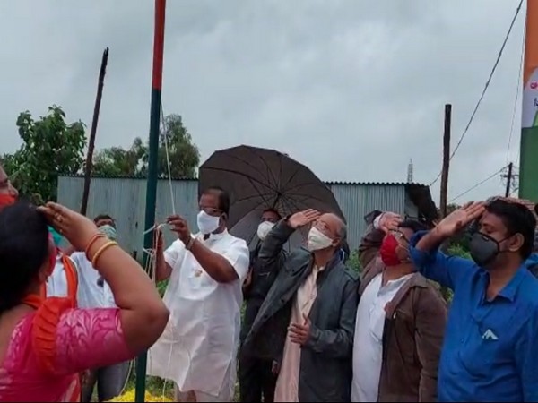 Andhra Pradesh BJP president Somu Veerraju hoists the national flag in Rajamahendravaram, East Godavari district on Saturday. Photo/ANI